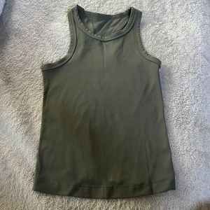 Lululemon Swiftly Tech Racerback Tank Top 2.0
Race Length, olive green